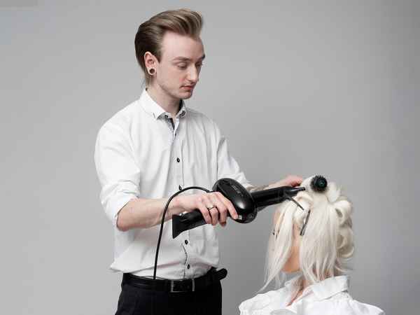How to safely and efficiently blow-dry with the Dual Air T1 professional blow-dryer