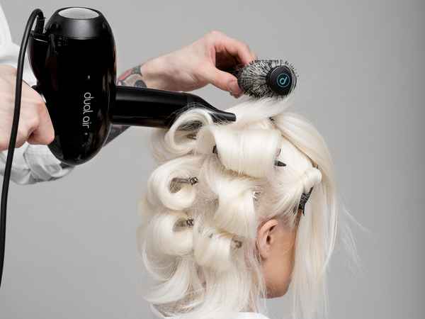 How to safely and efficiently blow-dry with the Dual Air T1 professional blow-dryer